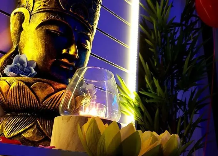 Samsara & Nirvana Hotel *
